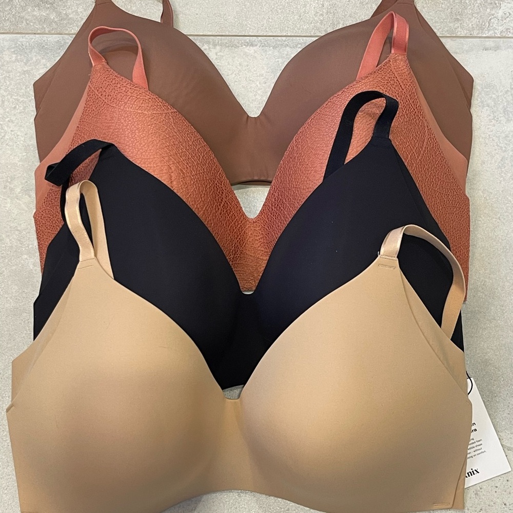 Knix Wingwoman Contour bras